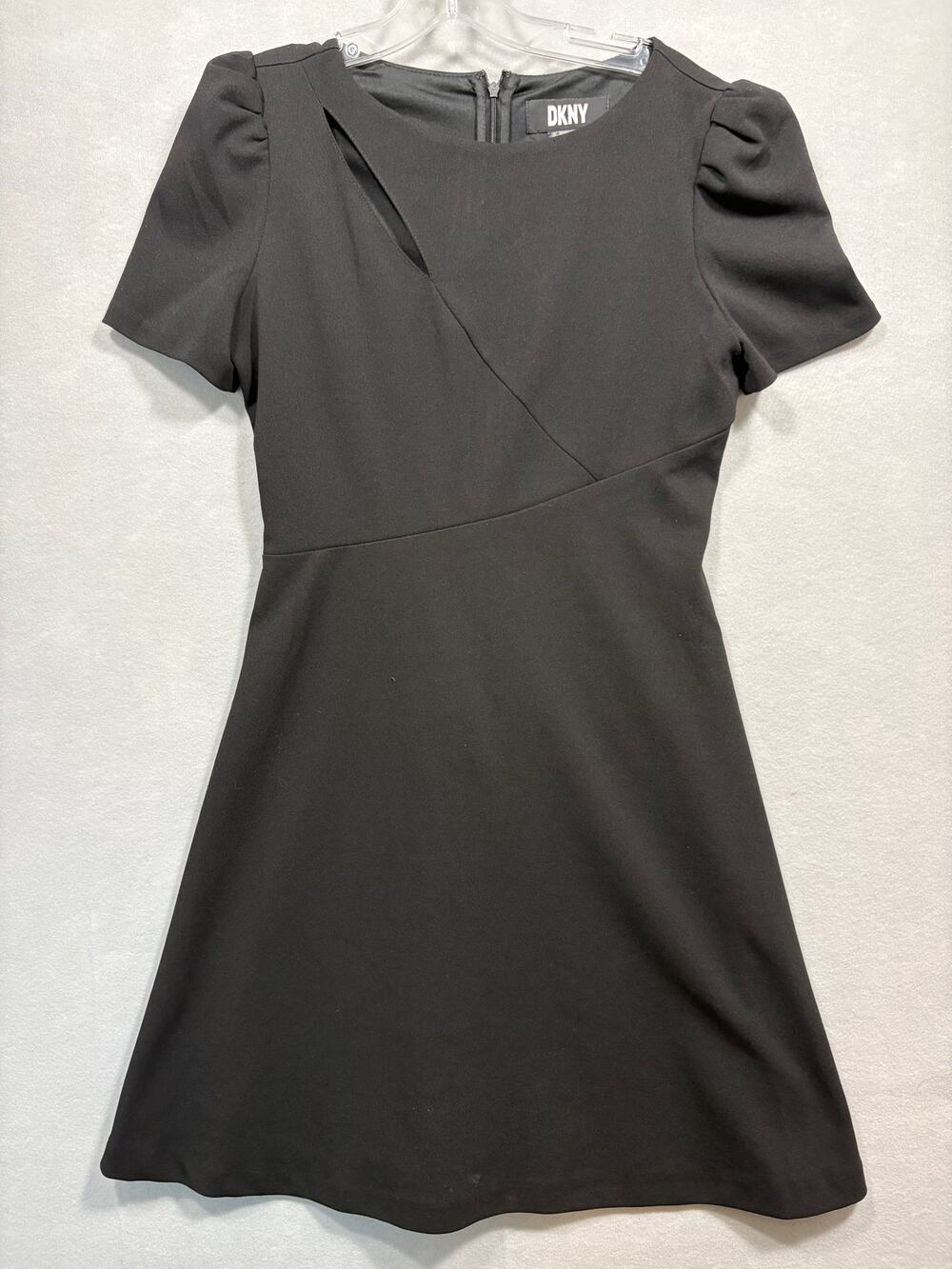 DKNY Black Short Sleeve Cutout Detail Fit & Flare Dress – Size 4